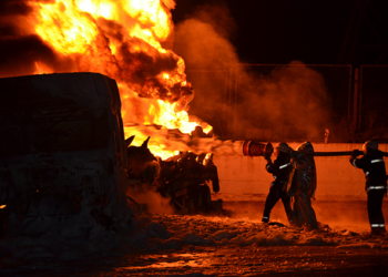 Ночью в Николаеве горела автозаправочная станция – взорвался бензовоз