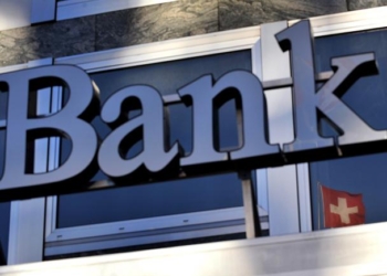 Швейцарские банки UBS и Сredit Suisse начали массово закрывать счета российским клиентам