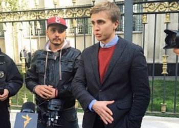 Сотрудники СБУ задержала журналистов программы “Схемы”  – применили силу и разбили камеру