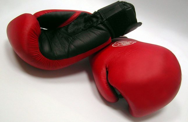 Україна бойкотуватиме чемпіонати світу з боксу через допуск на них російських і білоруських спортсменів. Про бойкот оголосили ще 9 країн