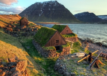 Исландия упростила визовый режим с Украиной