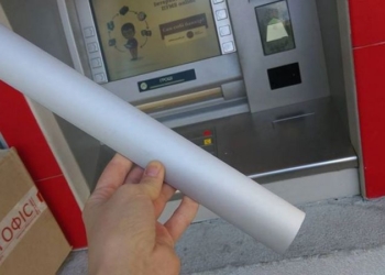 В Украине появился новый вид мошенничества: владельцев банковских карт обманывают с помощью «ливанской петли»