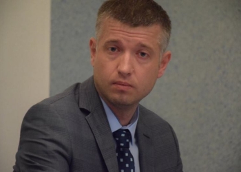 Вадим Мериков и нардеп Борис Козырь пытаются примирить руководство Никморпорта и профсоюзы портовиков