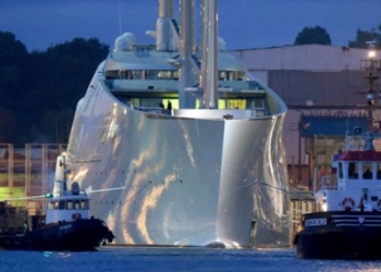 Правительство РФ хочет засекретить владельцев яхт, самолетов и дорогой недвижимости