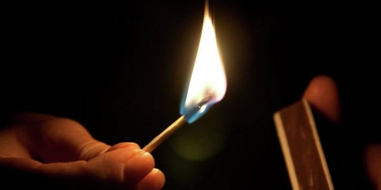 В Арбузинском районе неизвестные пытались поджечь дом 54-летнего мужчины