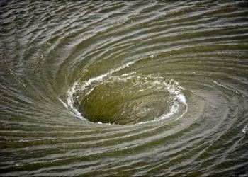 В Николаеве водой из теплосети затопило насосную станцию по пр. Ленина