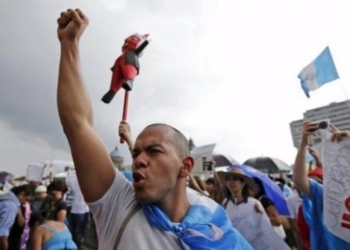 В Гватемале толпа линчевала мэра города, которого обвинили в покушении на политического конкурента