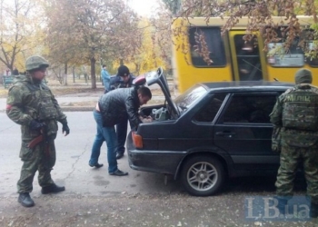 В Мариуполе в связи с напряженной обстановкой усилили патрулирование улиц