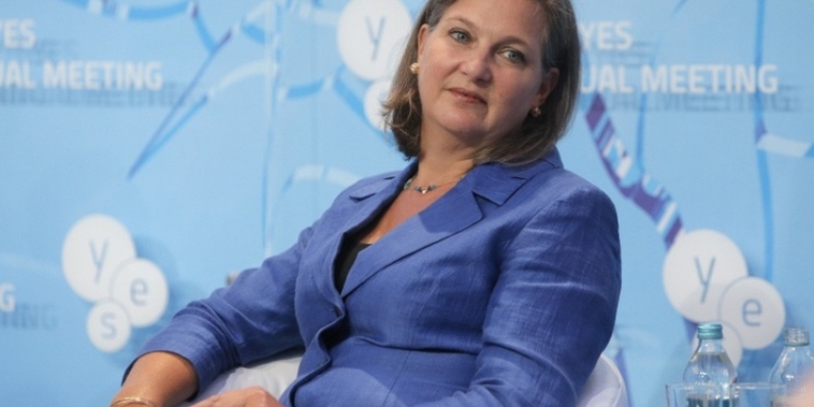 Россия останется под санкциями, пока Украина не получит контроль над границей – Нуланд