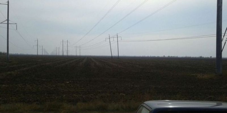 На границе с Крымом подорвали еще одну опору линии электропередач