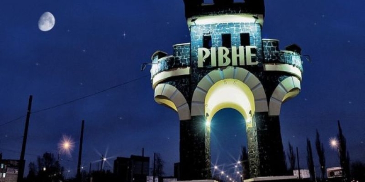 В Ровно женщину-кандидата в депутаты от «Свободы» облили химическим веществом