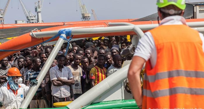ЕС хочет уговорить африканские страны принять беженцев назад