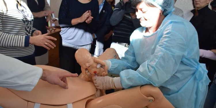 В открытом в Николаеве симуляционном центре первыми пройдут обучение гинекологи из Снигиревского района и Южноукраинска