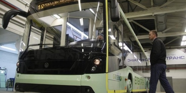 Во Львове показали первый украинский электробус стоимостью 9 миллионов гривен