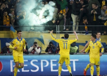 Сборная Украины выиграла у команды Словении в первом матче плей-офф отбора Евро-2016