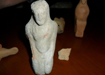 Николаевскому областному краеведческому музею передали 11 артефактов с острова Березань