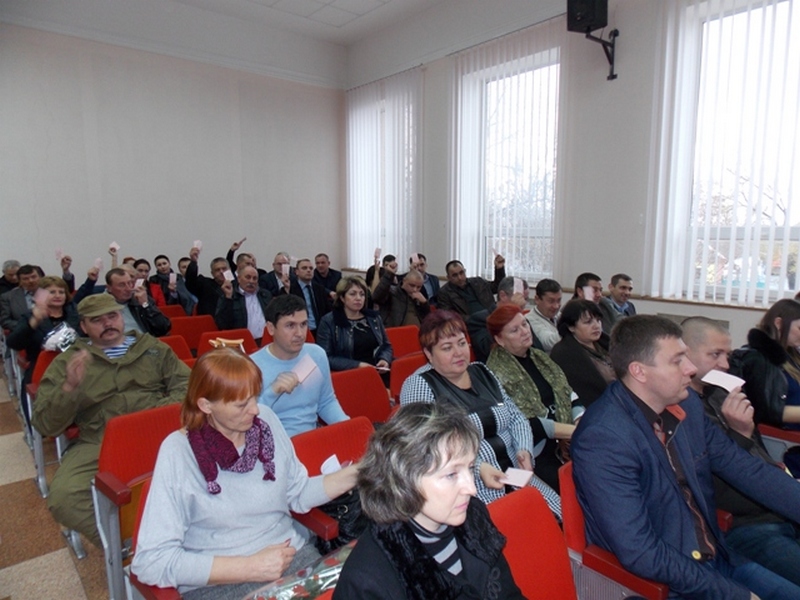 В Жовтневом райсовете Николаевской области депутаты определились с новым председателем 6