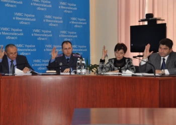 В Николаевском УВД провели внеочередную аттестацию работников ОБНОНа – 11 милиционеров её не прошли