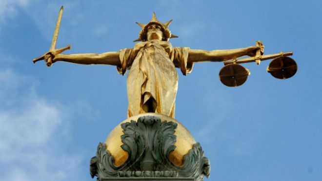 Под чужим именем и рядом с посольством РФ.  За что в Лондоне судят украинца