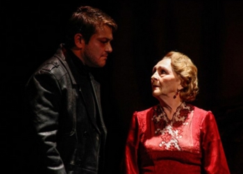 Актриса Николаевского русского театра удостоена награды на ХІ Международном театральном фестивале женского творчества им.М.Заньковецкой