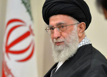 Аятолла Хаменеи получил от Путина в подарок рукописный экземпляр Корана