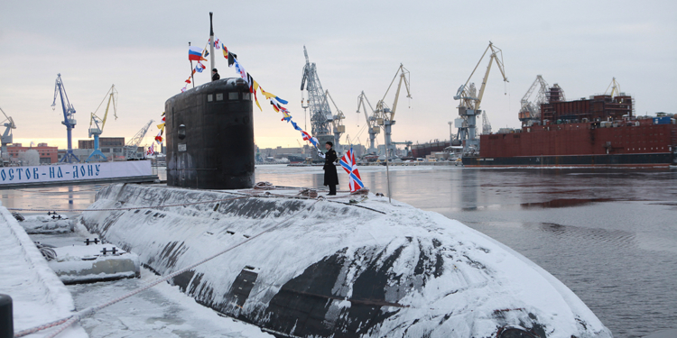 РФ обстреляла столицу ИГИЛ крылатыми ракетами. С подводной лодки