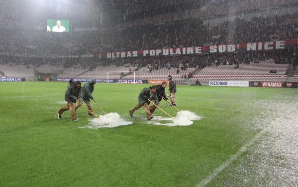 Футбольный матч Аргентина-Бразилия не состоялся – вмешалась природа