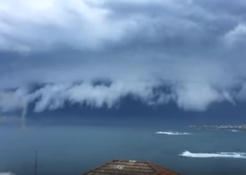 Новое явление природы – облачное цунами в Сиднее. Страшно и красиво