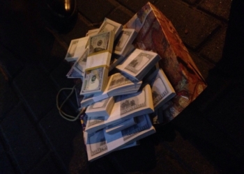 В Киеве взяли прокуроров на взятке в 150 тыс. долларов