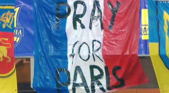 “Арена Львов” перед матчем Украина – Словения почтила память жертв терактов в Париже