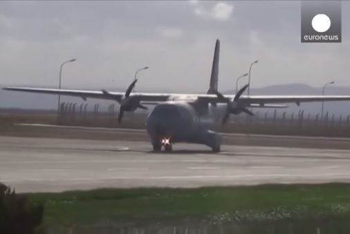 Турция передала тело погибшего пилота Су-24 российским дипломатам