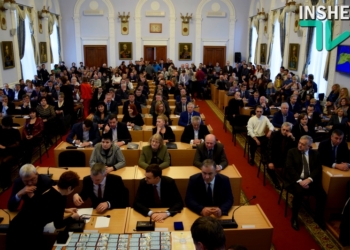 Николаевский горсовет седьмого созыва принял присягу. Дятлова, Копейку, Солтиса и Ласурию встретили криками “Ганьба!”