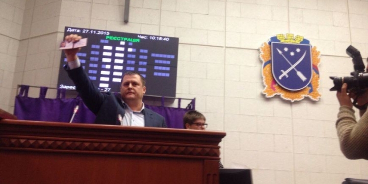 Филатов со скандалом вступил в должность мэра Днепропетровска