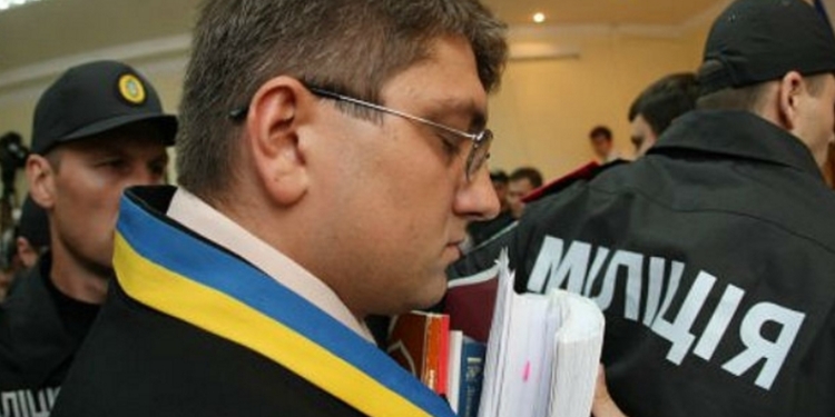За нарушение присяги. ВСЮ уволил судью Киреева, посадившего Тимошенко
