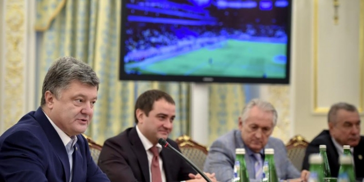 Президент пожелал удачи футболистам и обвинил РФ в провокации на матче “Динамо” – “Челси”