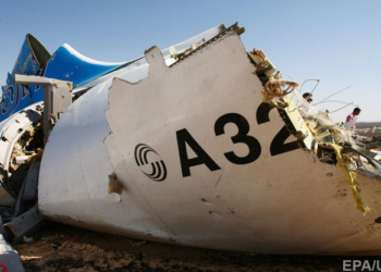 Расшифрован один из черных ящиков российского самолета A321. Reuters сообщает о взрыве