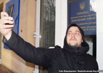 А в Днепропетровске на избирательные участки заманивают глинтвейном