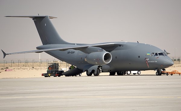 Украина на аэрокосмической выставке “Dubai Air Show 2015” показала АН-178