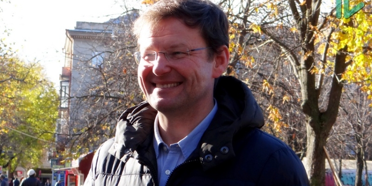 Советник Саакашвили порекомендовал Сенкевичу не отвлекаться на грязь