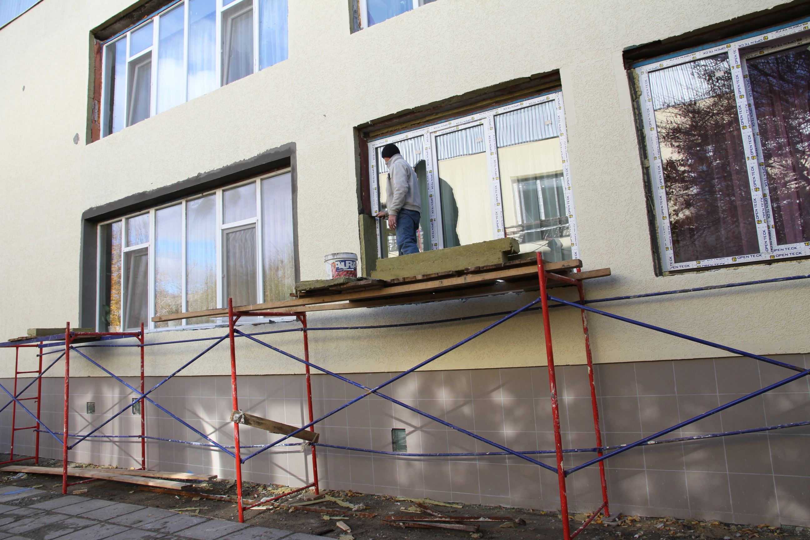 Зима близко: в ряде николаевских детских садах проходят работы по термосанации