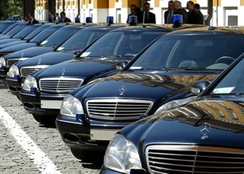 В Киеве обстреляли автобазу Верховной Рады