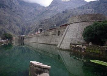 Президент Болгарии: Россия планирует «гибридную войну» на Балканах