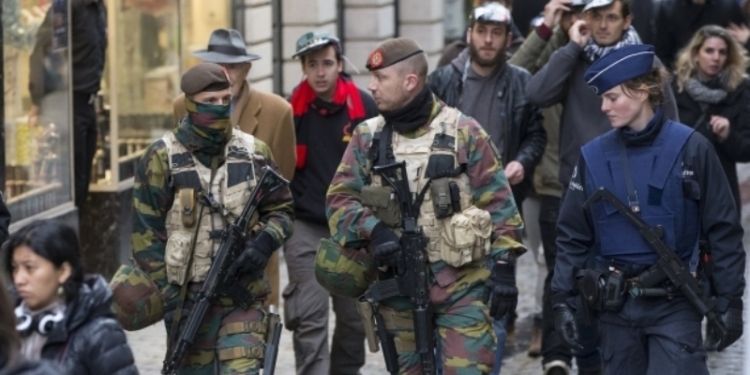 В начале декабря Черногорию пригласят стать членом НАТО – СМИ