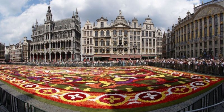 В Бельгии ищут нескольких террористов, у одного может быть бомба