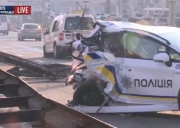В Киеве нетрезвый водитель врезался в машину полицейских: пострадало 6 человек
