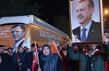 В Турции на выборах победила партия Эрдогана