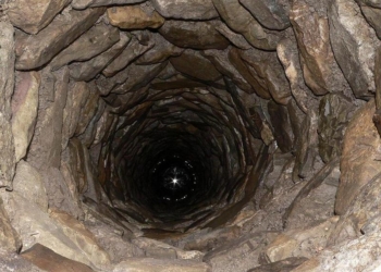 В Новопетровке в колодце обнаружили труп 49-летней женщины