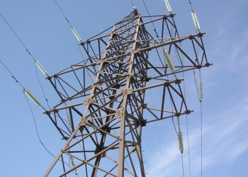 “Укрэнерго” прекратило ремонт крымской ЛЭП по требованию активистов