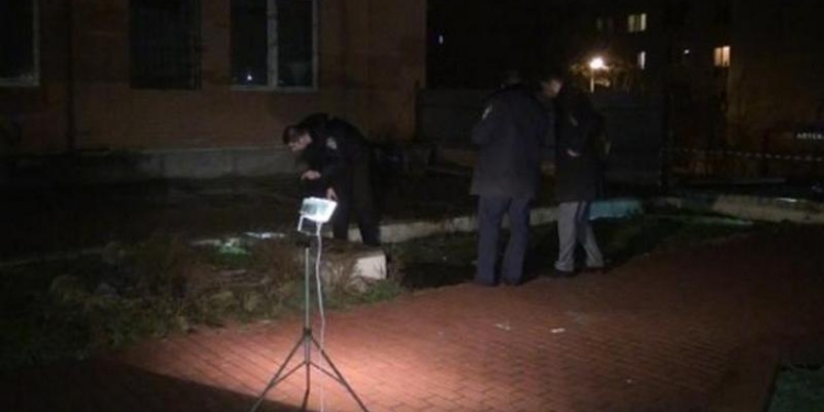 В Киеве неизвестный расстрелял директора НИИ – потерпевшего госпитализировали с ранениями бедра