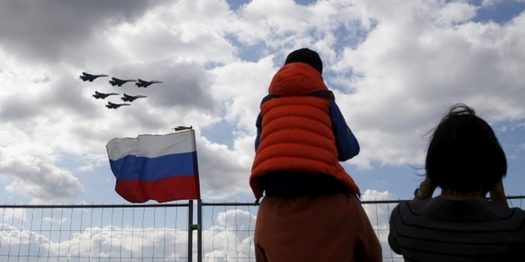 Депутат Госдумы предложил ввести выездные визы для россиян